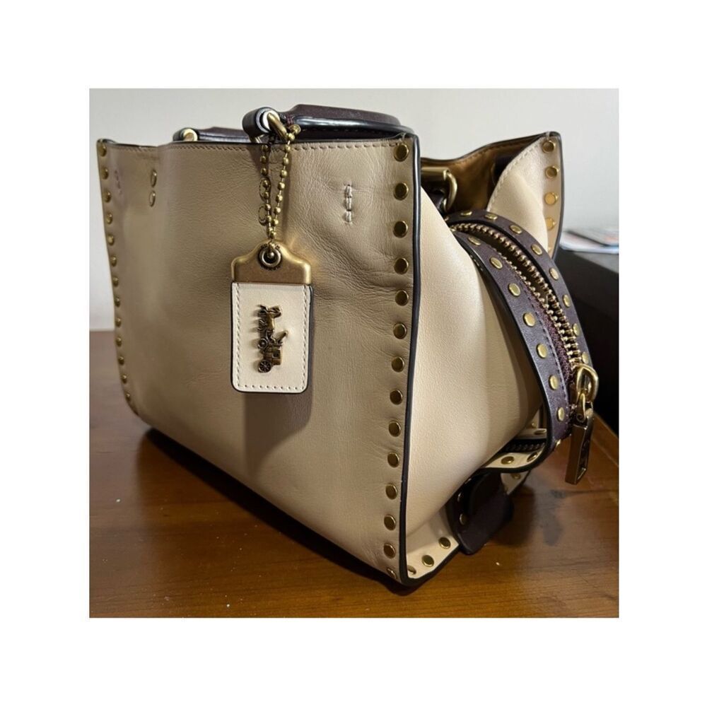 Coach Rogue 25 with Rivets - Picture 3 of 13